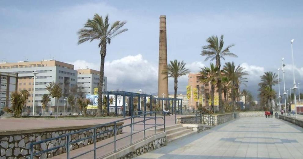 La Caramba Amplio Apartamento En La Playa Малага Екстер'єр фото