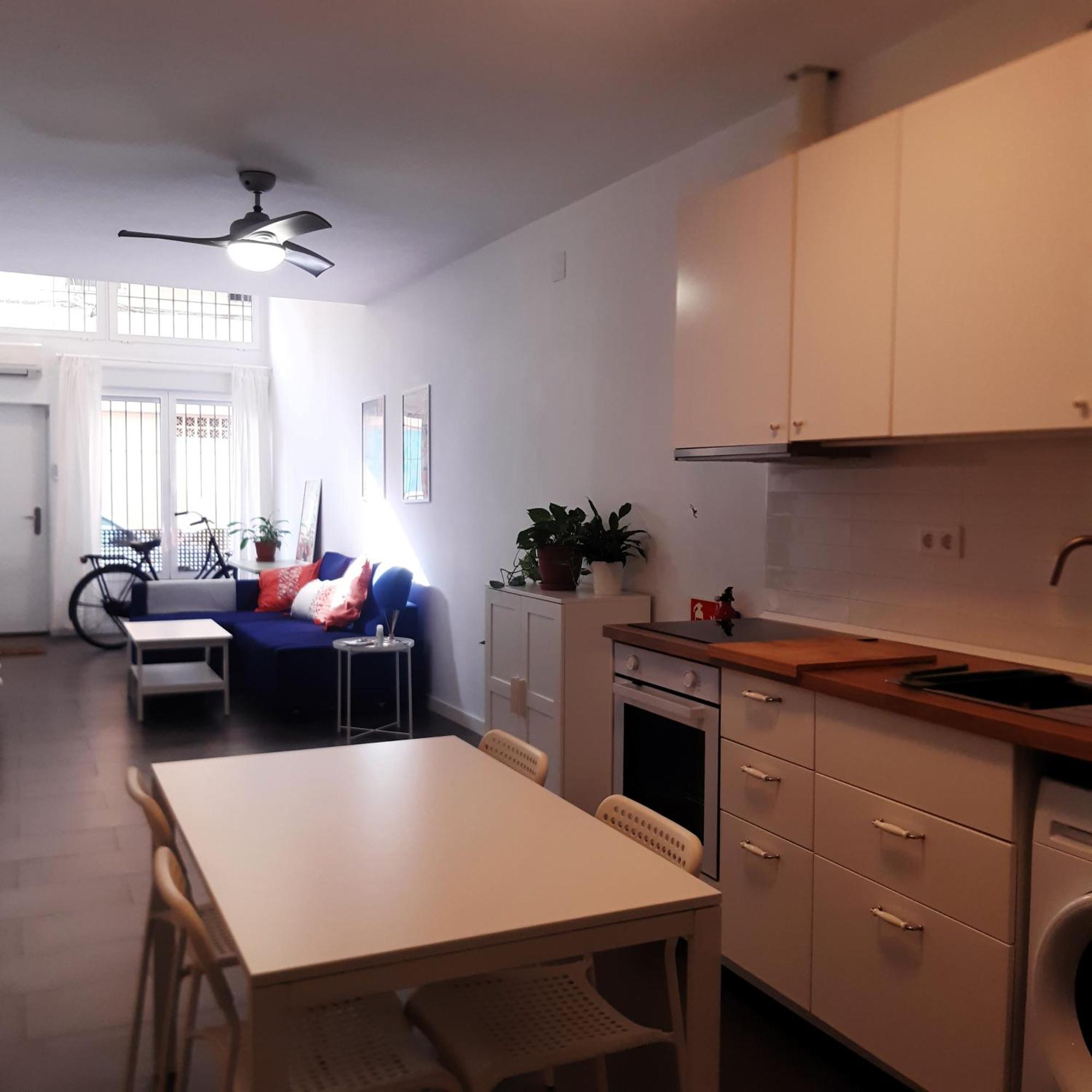 La Caramba Amplio Apartamento En La Playa Малага Екстер'єр фото