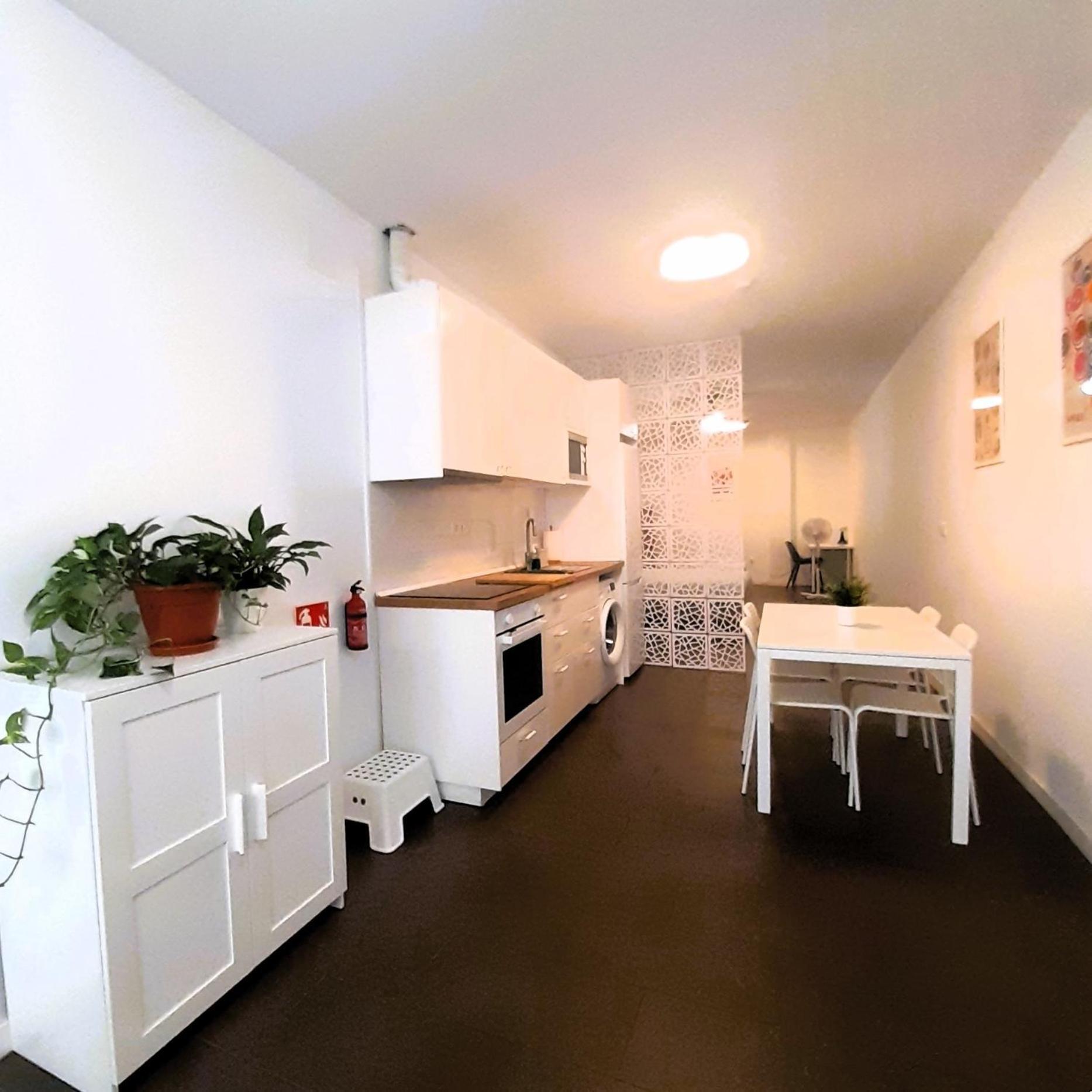 La Caramba Amplio Apartamento En La Playa Малага Екстер'єр фото